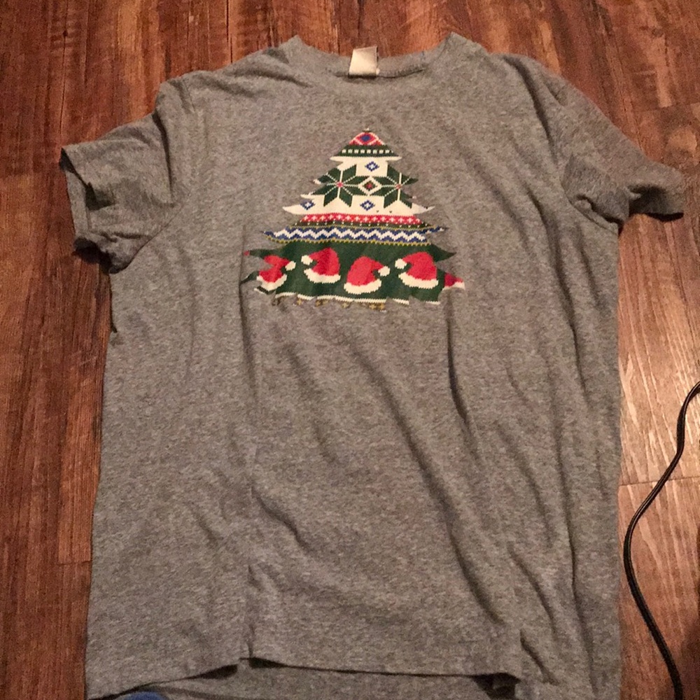 Men’s Abercrombie Christmas shirt!